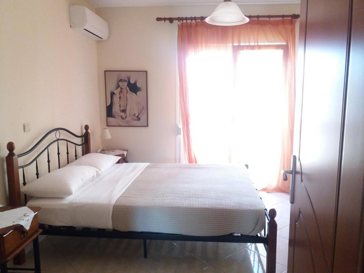 Anatolis Home Néa Péramos Bagian luar foto